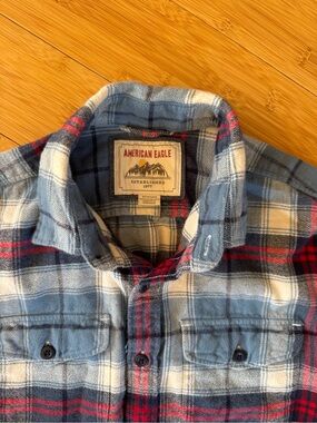 American Eagle Outfitters Blue, White & Red Plaid Casual Button Down Shirt